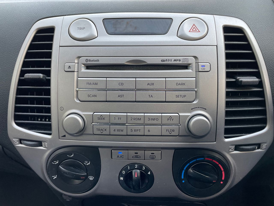 Navigatie dediata u Android Hyundai i20 2008 - 2012, lima automata